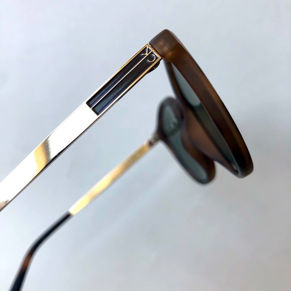 Calvin Klein tortoise shell sunglasses - Picture 10 of 16